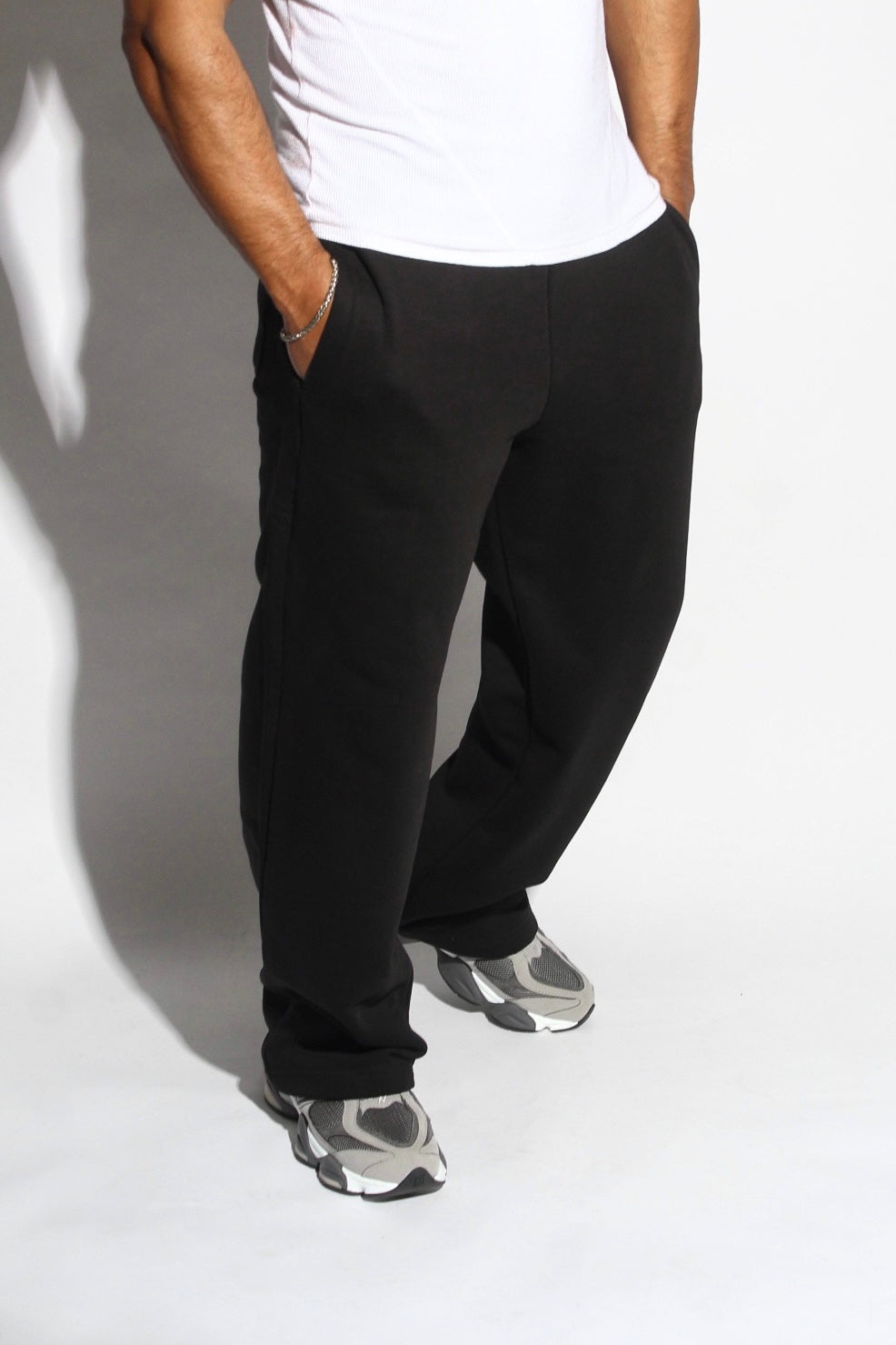 Wideleg-Black