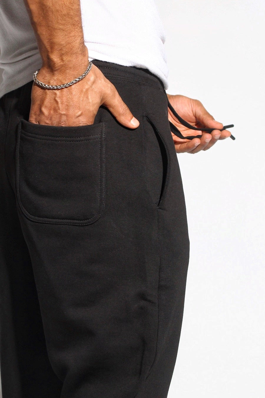 Wideleg-Black
